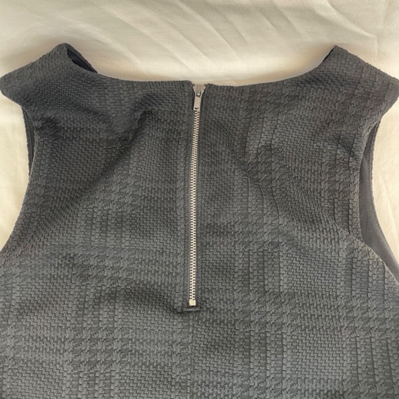 Banana Republic Cropped Tank Black Women’s Size Medium Petite - Picture 2 of 10